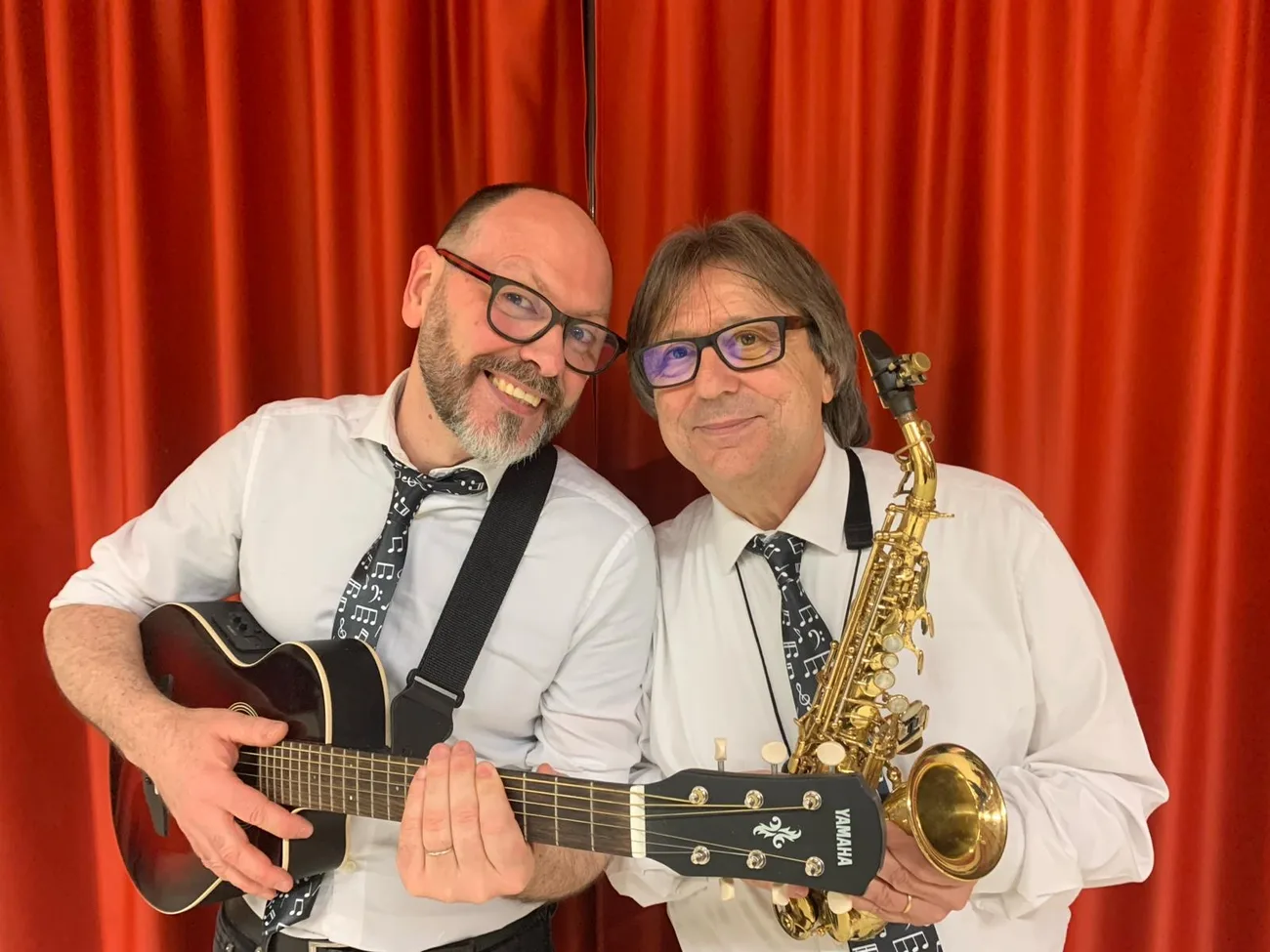 Fabrizio Palma con la chitarra e Giuseppe Boron con il sax